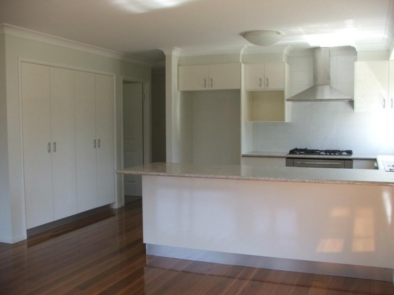 14a Esk Street, Crows Nest QLD 4355