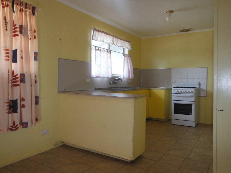 10 King Street, Oakey QLD 4401