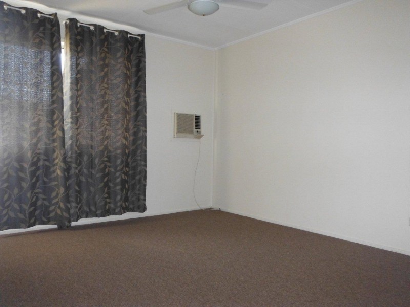 10 King Street, Oakey QLD 4401