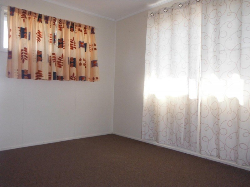 10 King Street, Oakey QLD 4401