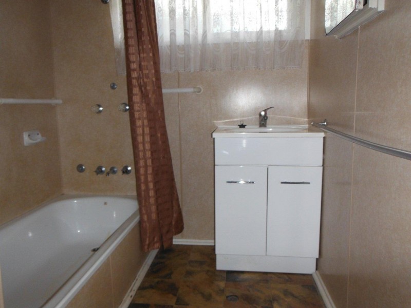 10 King Street, Oakey QLD 4401