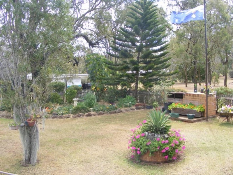 29 Thomas Street, Meringandan West QLD 4352