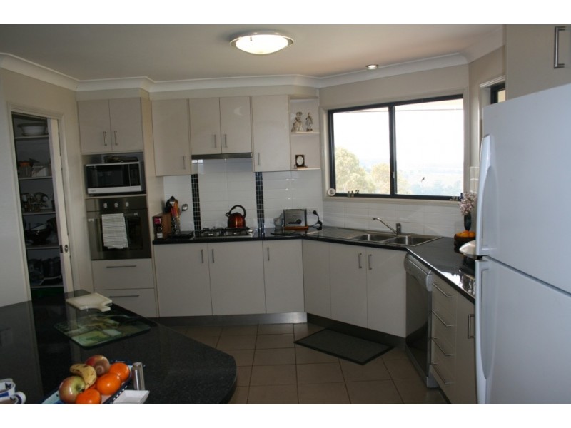 86 Forest Drive, Hampton QLD 4352