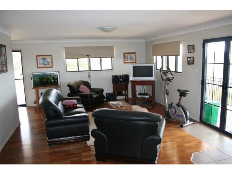 86 Forest Drive, Hampton QLD 4352