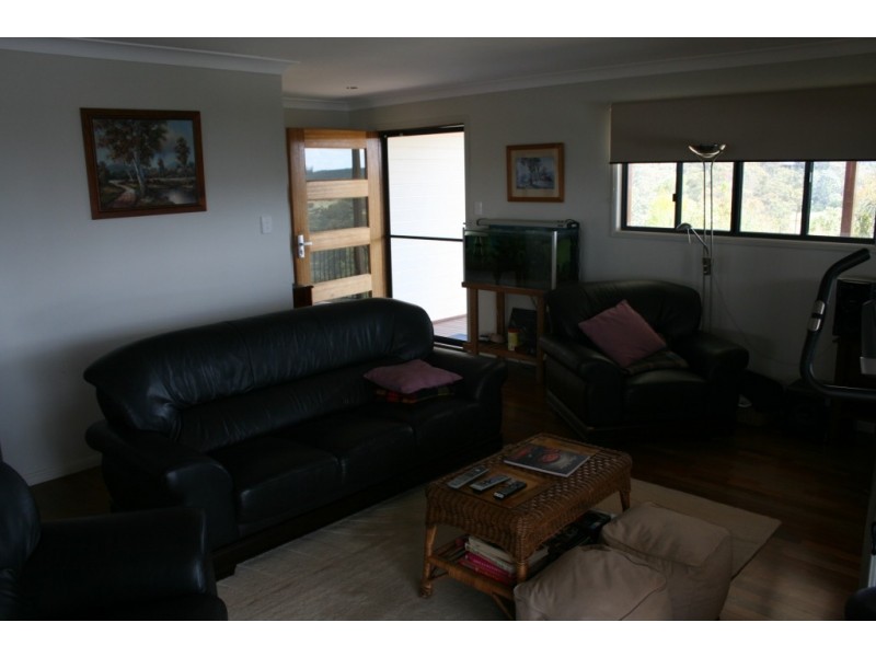 86 Forest Drive, Hampton QLD 4352