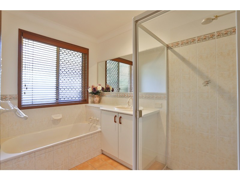 12 Poppy Court, Middle Ridge QLD 4350