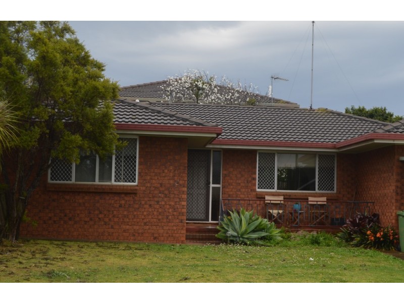 1 Regent Street, Darling Heights QLD 4350