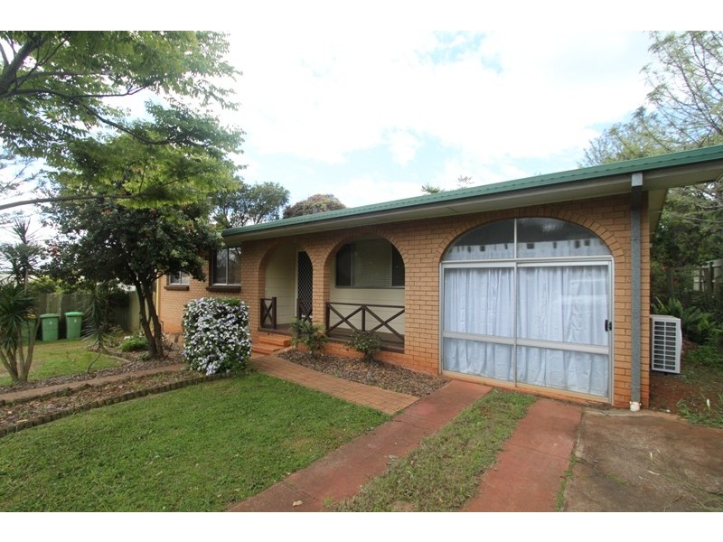 10 Holberton Street, Rockville QLD 4350