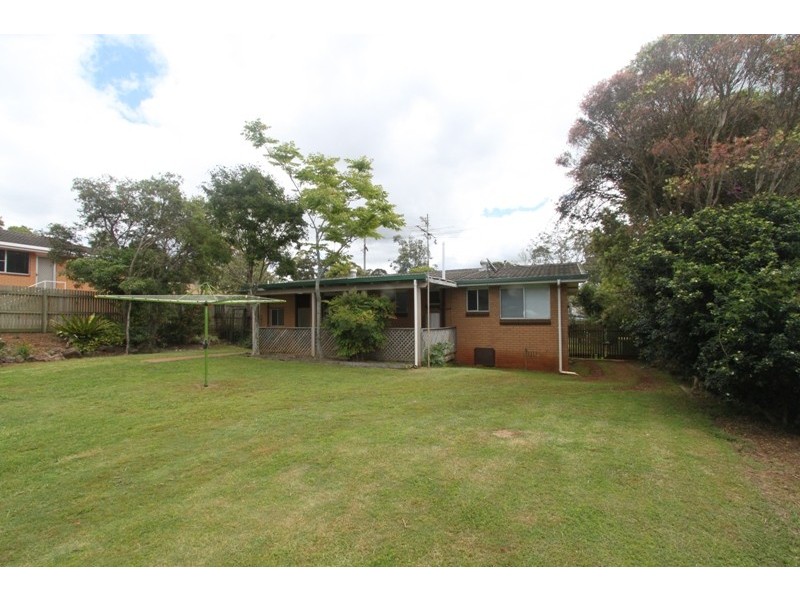 10 Holberton Street, Rockville QLD 4350