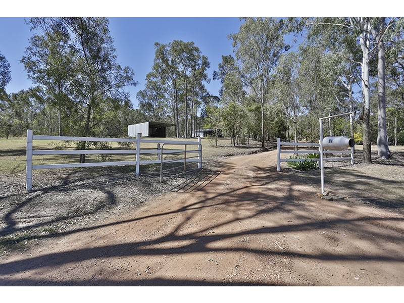 61 Mill Road, Upper Lockyer QLD 4352