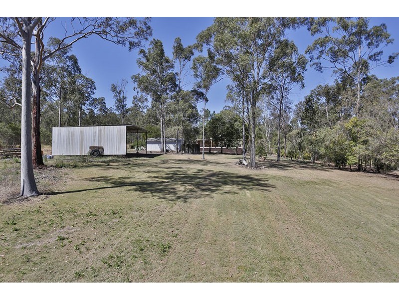 61 Mill Road, Upper Lockyer QLD 4352