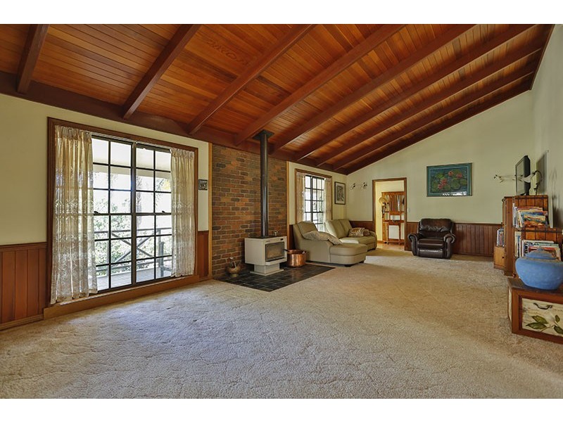 61 Mill Road, Upper Lockyer QLD 4352