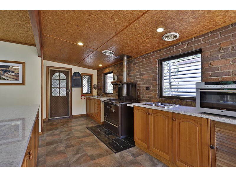 61 Mill Road, Upper Lockyer QLD 4352