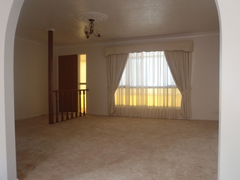 14 Chinchilla Street, Wilsonton QLD 4350