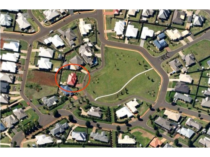 9 Finch Way, Highfields QLD 4352