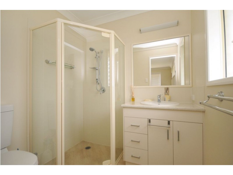 9 Finch Way, Highfields QLD 4352