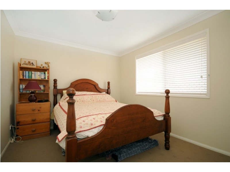 9 Finch Way, Highfields QLD 4352