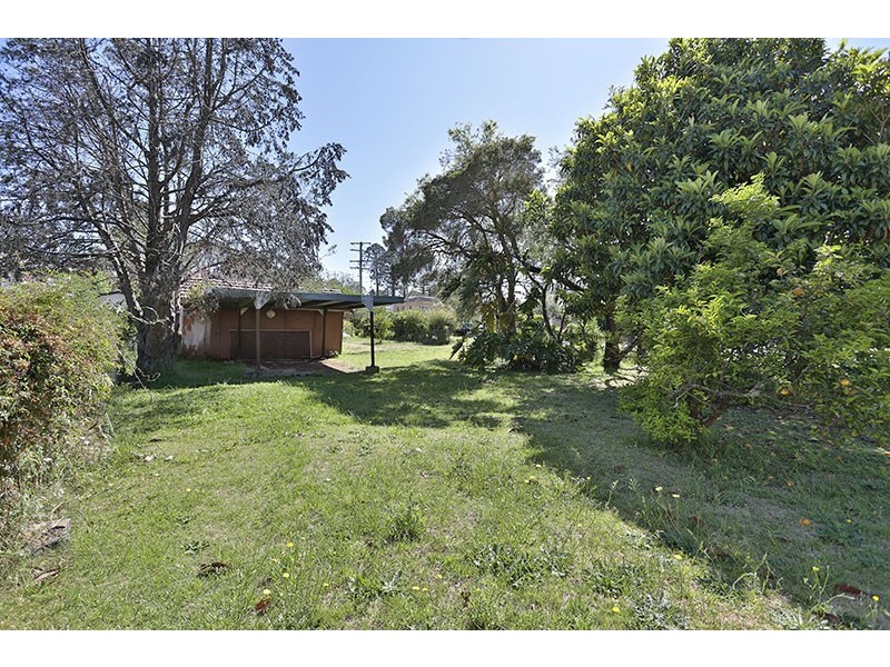 16 Rhyde Street, Mount Lofty QLD 4350