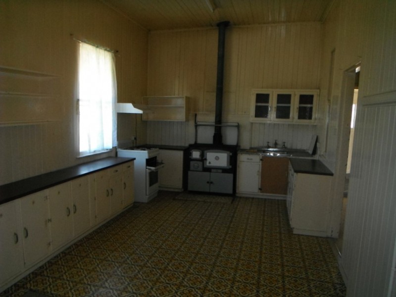 335 Berghofer Road, Biddeston QLD 4401