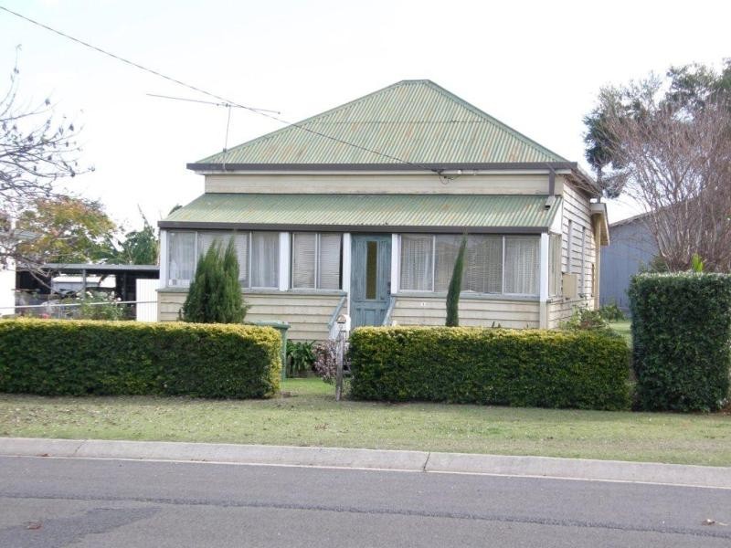 9 Allport Street, Pittsworth QLD 4356