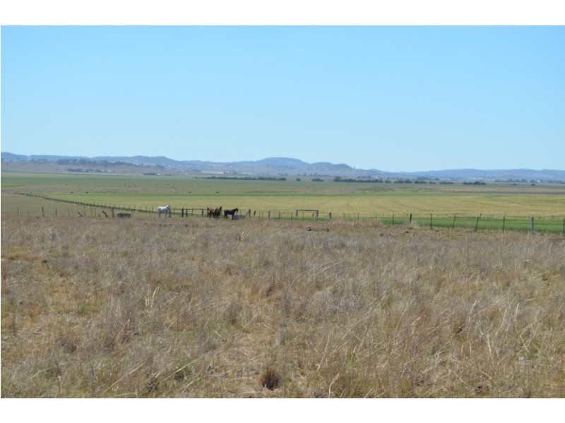 127 Greenup Road, Cambooya QLD 4358