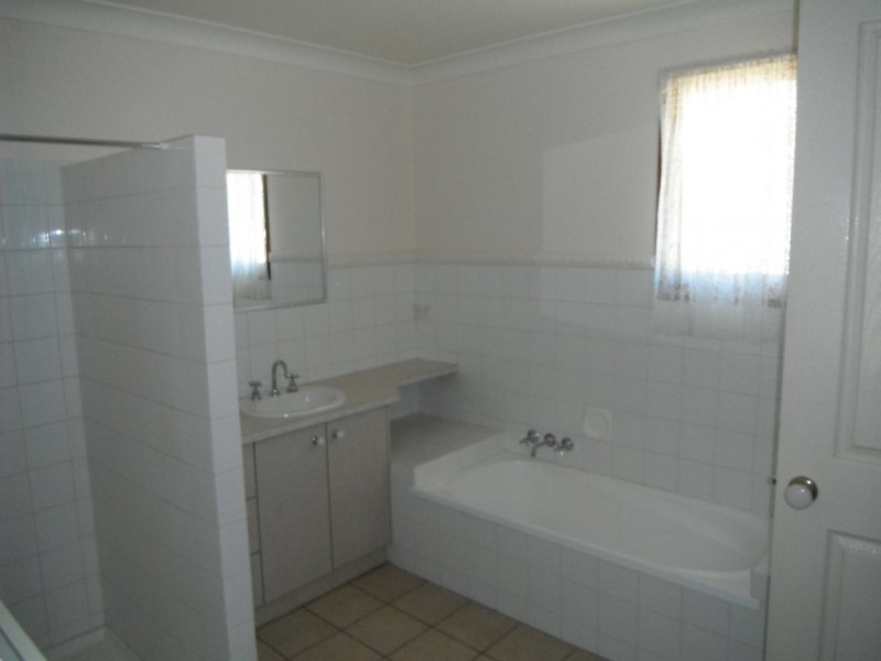 2/4 Creek Street, East Toowoomba QLD 4350