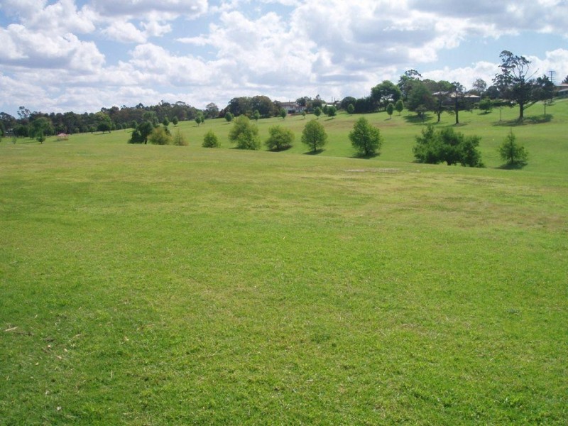 196 Jellicoe Street, Newtown QLD 4350