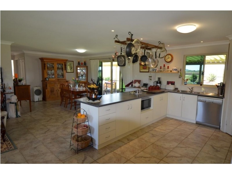 928 Felton Clifton Road, Nobby QLD 4360