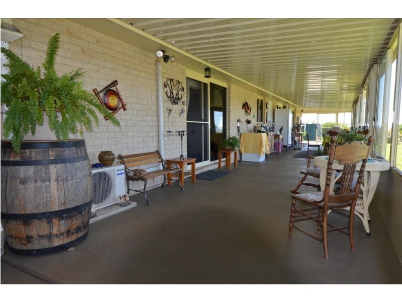 928 Felton Clifton Road, Nobby QLD 4360