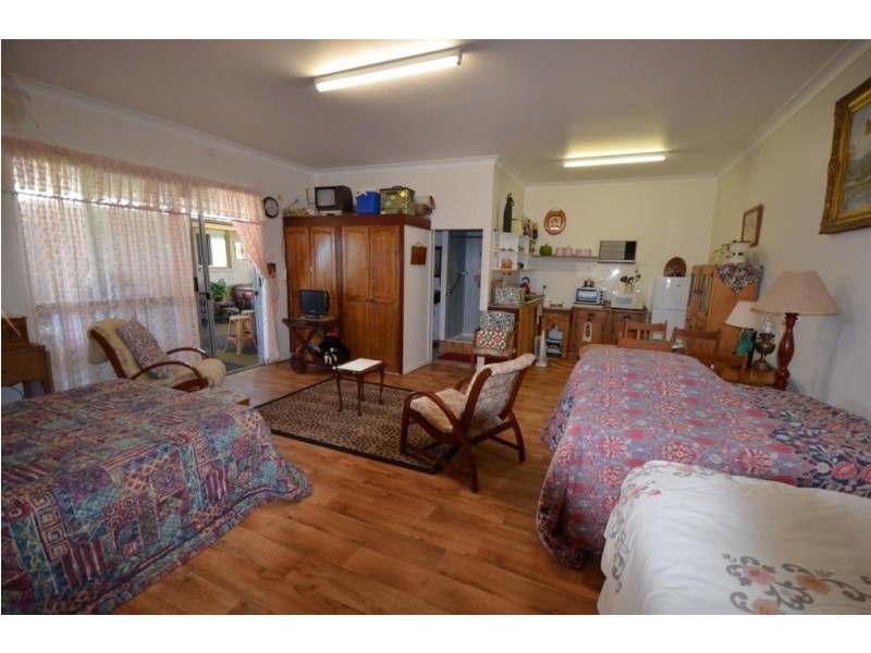 928 Felton Clifton Road, Nobby QLD 4360