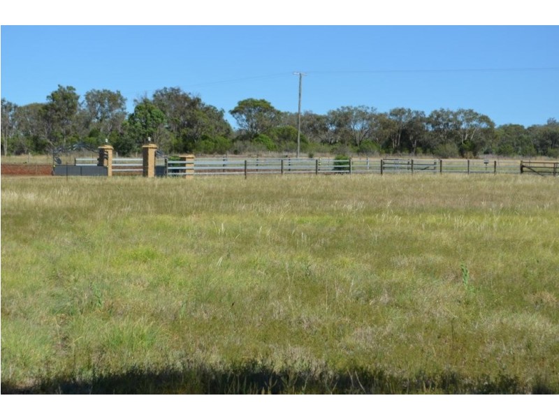 928 Felton Clifton Road, Nobby QLD 4360