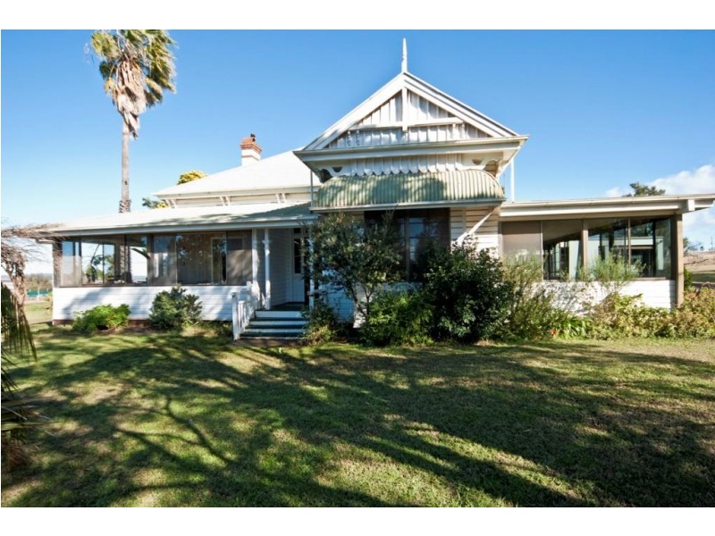 Santa Maria 13314 New England Highway, Cambooya QLD 4358