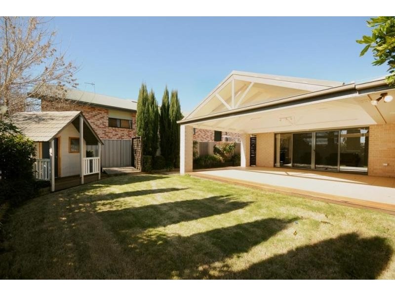 61 Pillar St, Middle Ridge QLD 4350