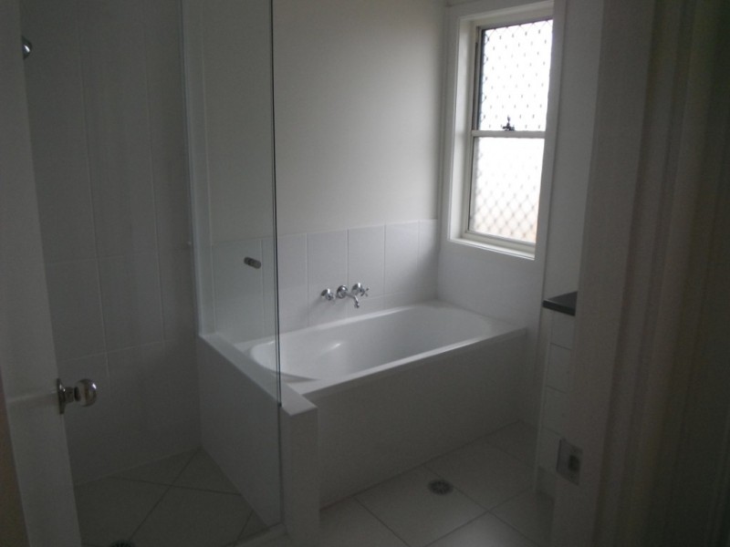 20 Sweeney Street, Kearneys Spring QLD 4350