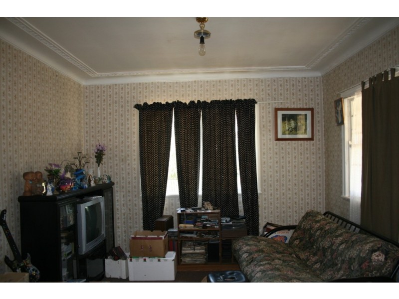 425 Alderley Street, Harristown QLD 4350