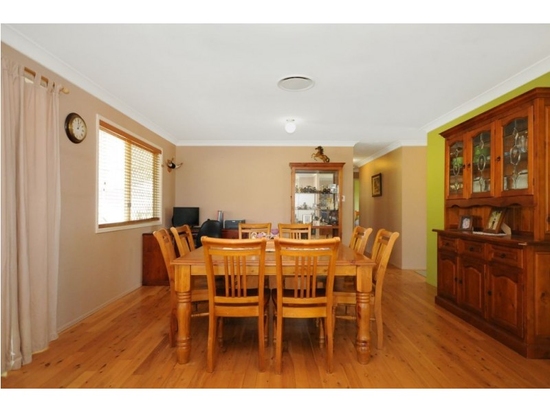 6 Hendy Street, COTSWOLD HILLS, Cranley QLD 4350