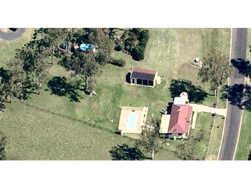 6 Hendy Street, COTSWOLD HILLS, Cranley QLD 4350