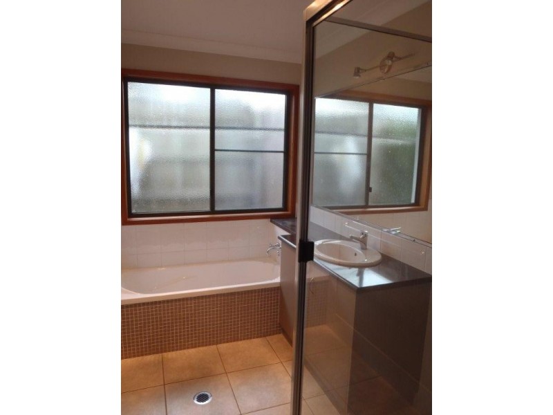 538 Hume Street, Middle Ridge QLD 4350