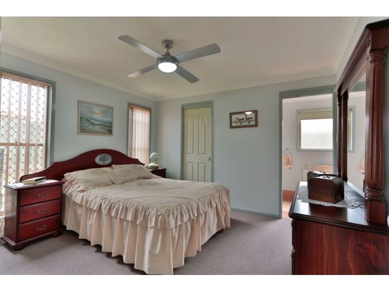 4a David Street, Rockville QLD 4350