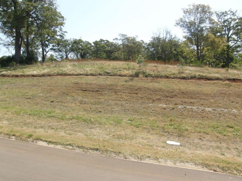 7 Guido Avenue, Blue Mountain Heights QLD 4350