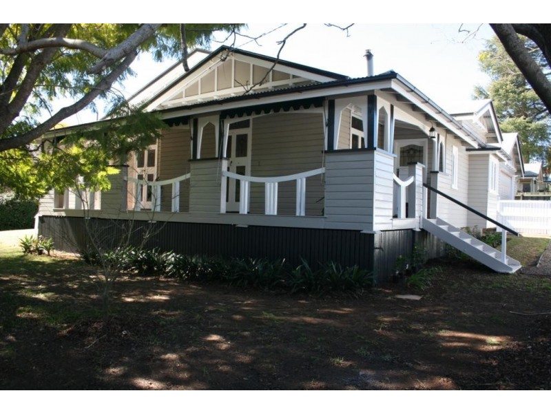 38 Lindsay Street, East Toowoomba QLD 4350