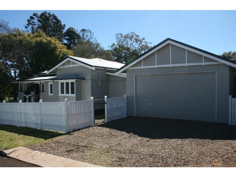 38 Lindsay Street, East Toowoomba QLD 4350