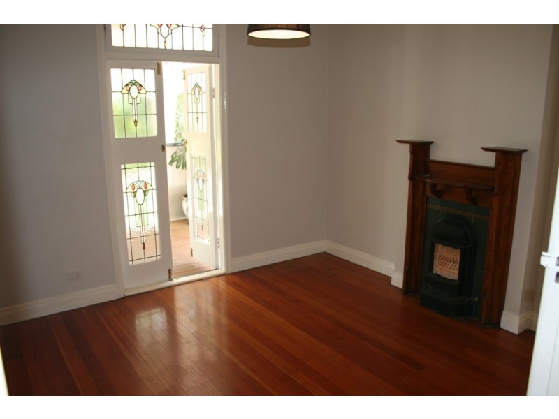 38 Lindsay Street, East Toowoomba QLD 4350