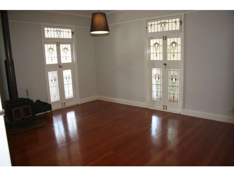 38 Lindsay Street, East Toowoomba QLD 4350