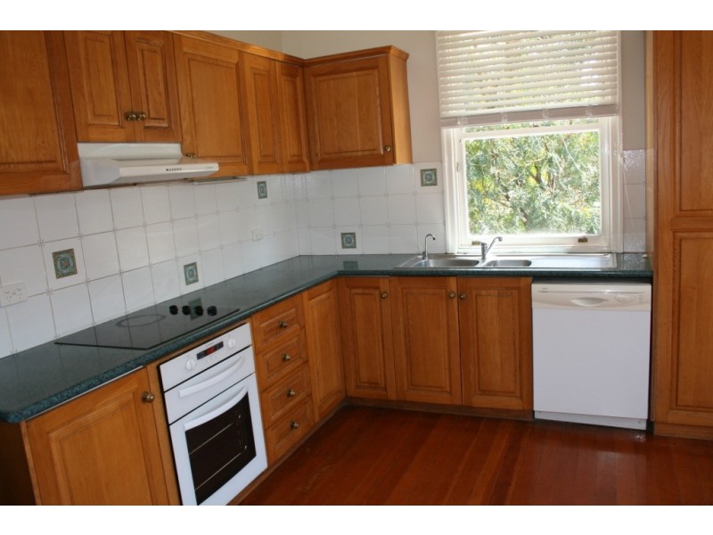 38 Lindsay Street, East Toowoomba QLD 4350