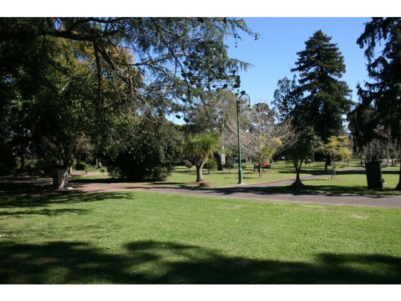 38 Lindsay Street, East Toowoomba QLD 4350