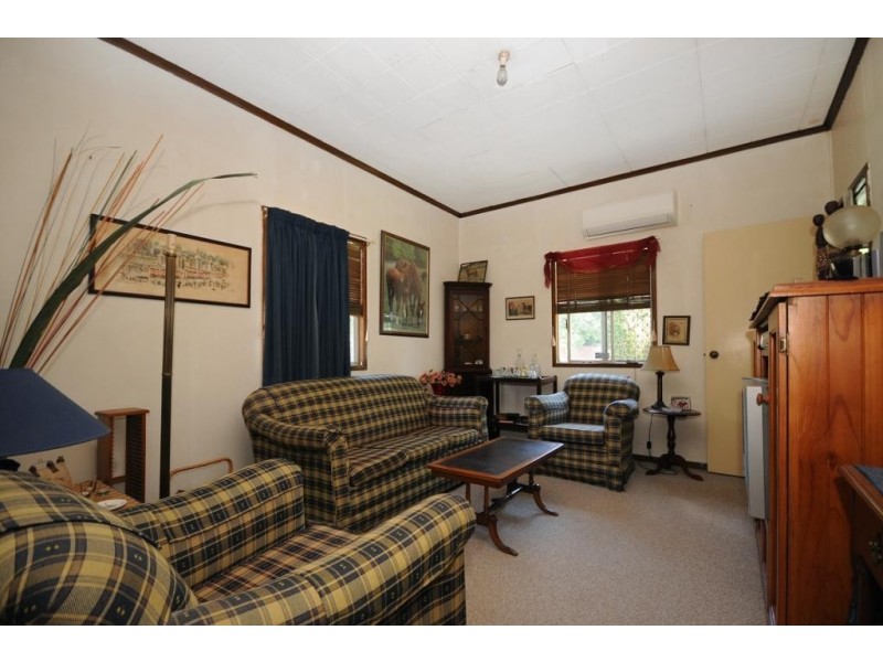 12 Tomkys Street, Toowoomba QLD 4350