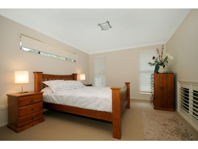 42 Holly Avenue, Highfields QLD 4352