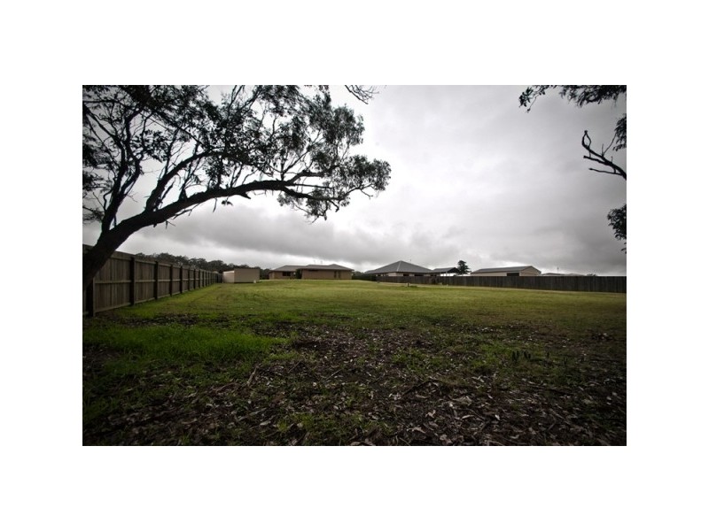 42 Holly Avenue, Highfields QLD 4352