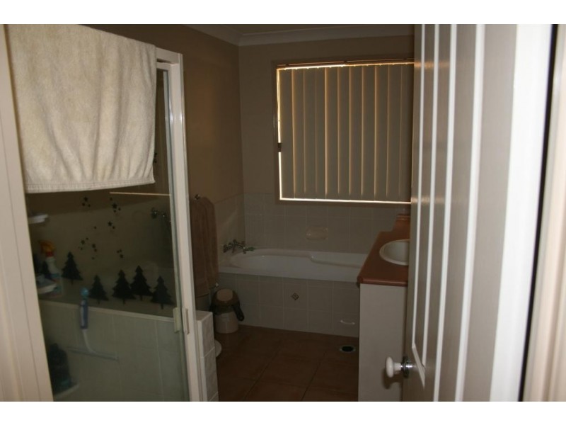 21 Cortess Street, Kearneys Spring QLD 4350